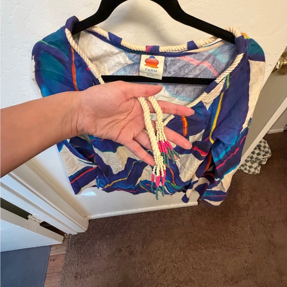 FARM Rio Multicolor V-Neck Top - Picture 2 of 3